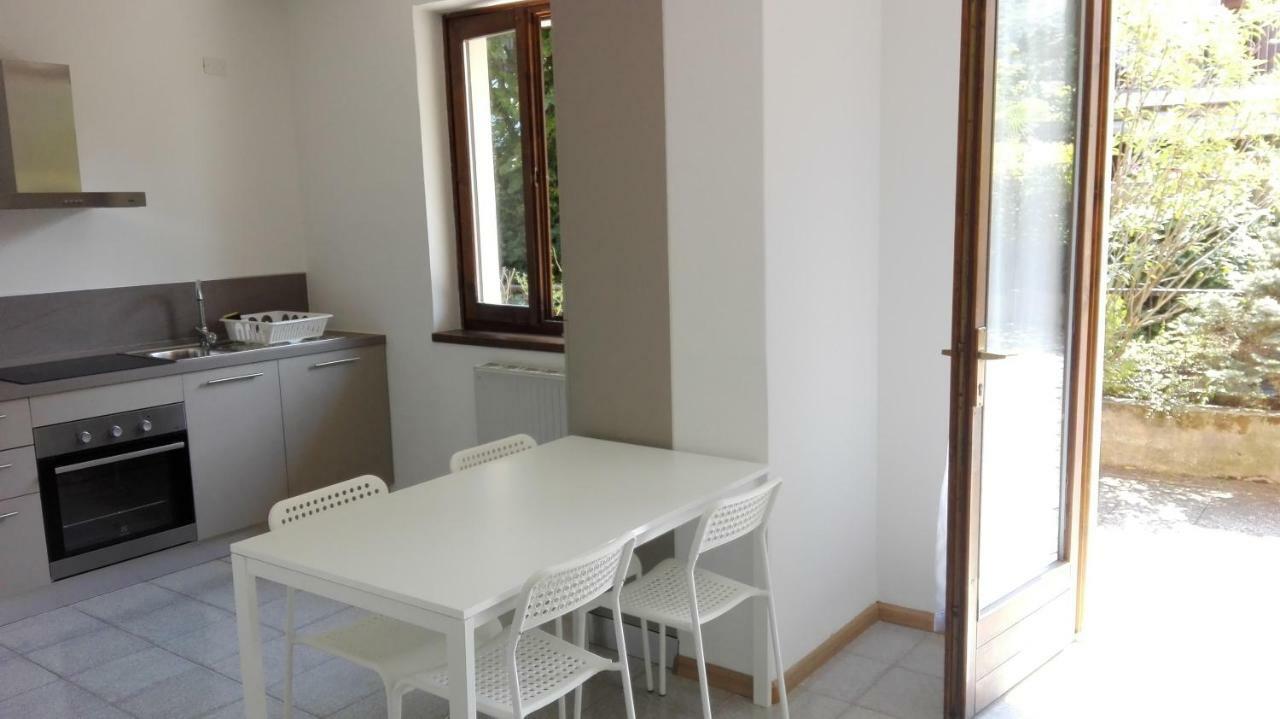 Appartamento Giardino Sugli Ulivi ريفا ديل غاردا المظهر الخارجي الصورة