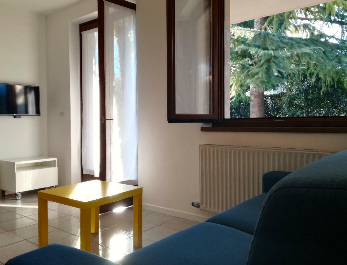 Appartamento Giardino Sugli Ulivi ريفا ديل غاردا المظهر الخارجي الصورة